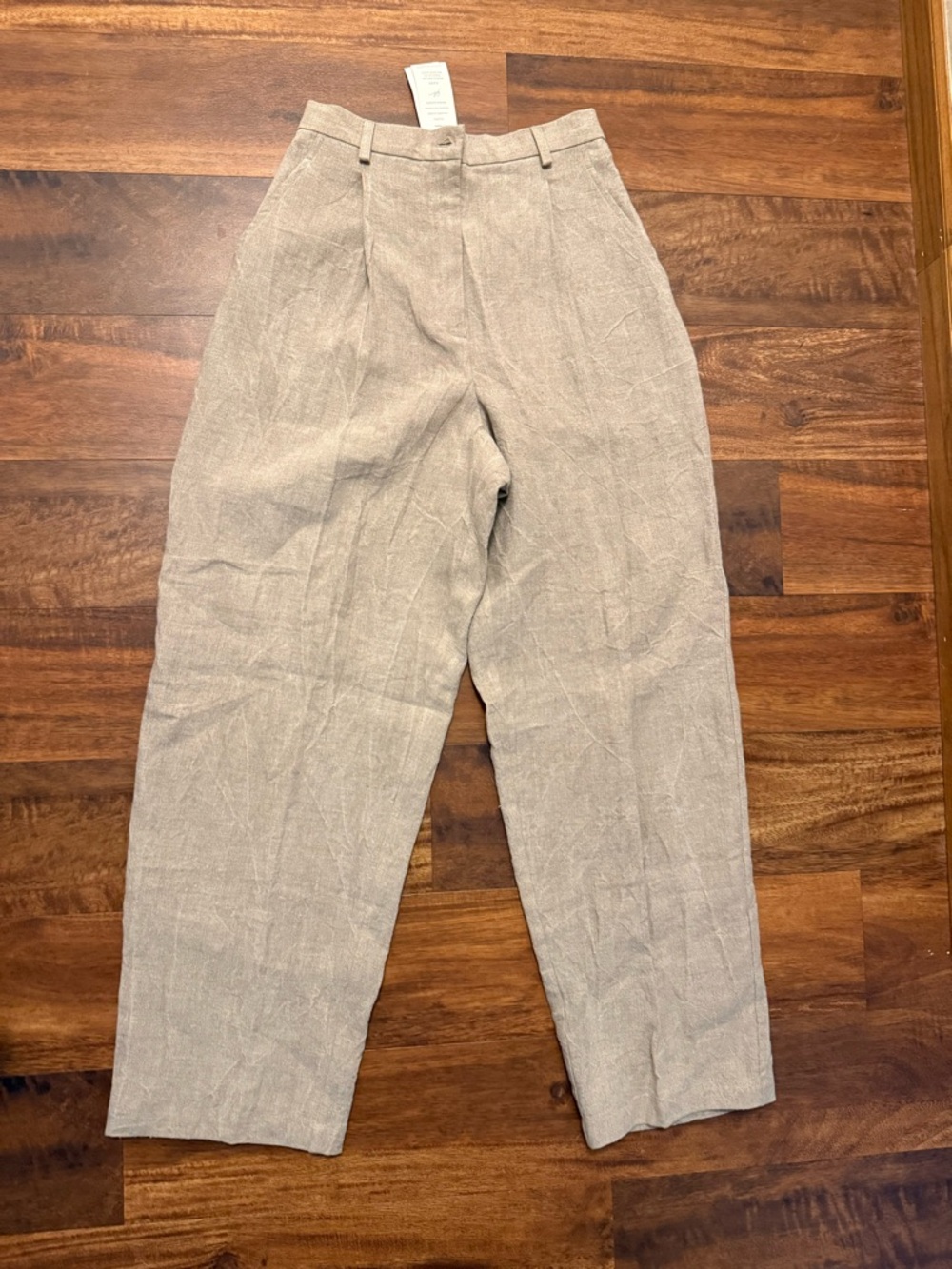 Eileen Fisher NWT Light Beige Pleated Heavy Linen Pants